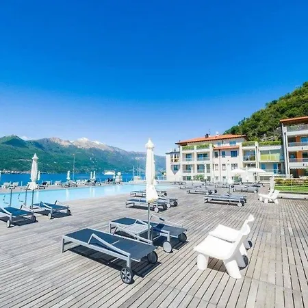 4 Bedroom With Pool & Jacuzzi * Maccagno
