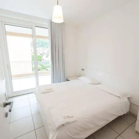4 Bedroom With Pool & Jacuzzi Apartment *